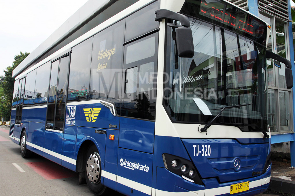 Bus TransJakarta bermodif vintage series ini menyerupai bus Pengangkut Penumpang Djakarta (PPD)