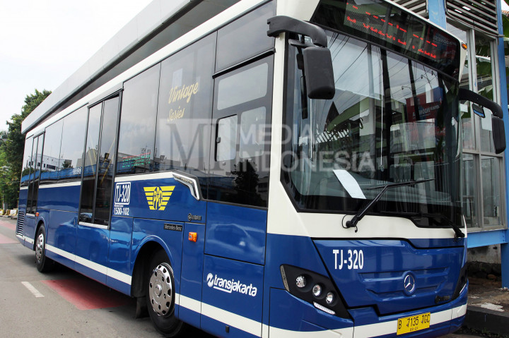 Bus TransJakarta bermodif vintage series ini menyerupai bus Pengangkut Penumpang Djakarta (PPD)