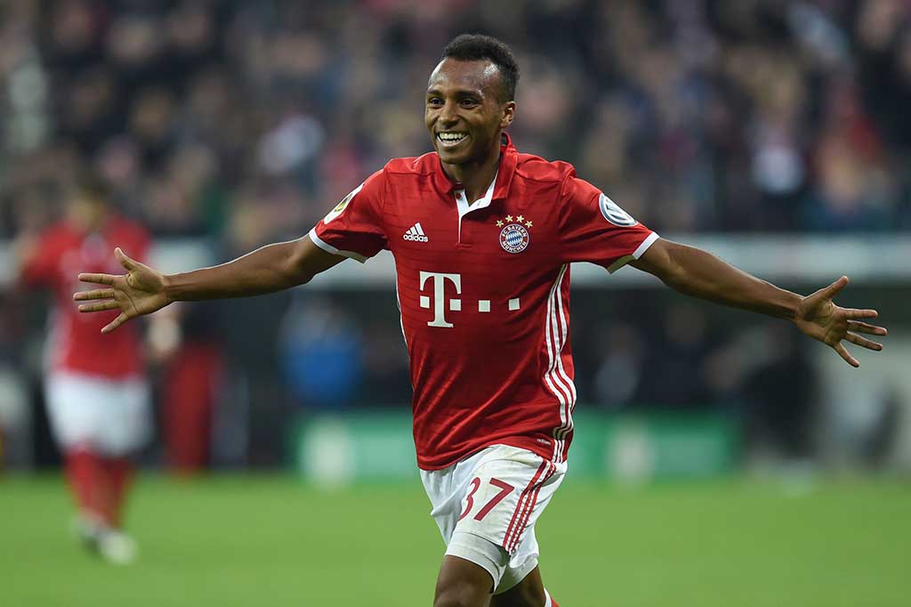 Julian Green menggandakan skor Bayern menjadi 2-0 sebelum turun minum.
