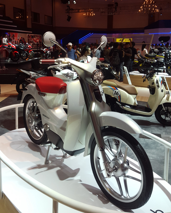Sekilas pandang, langsung mengingatkan kepada Super Cub yang Honda produksi pertamakalinya pada 1958.