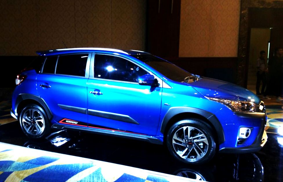 Tampilannya kini bergaya crossover yang agak lebih jangkung dibanding sebelumnya. Ada versi E, G, TRD Sportivo dan Heykers yang paling komplit fiturnya..