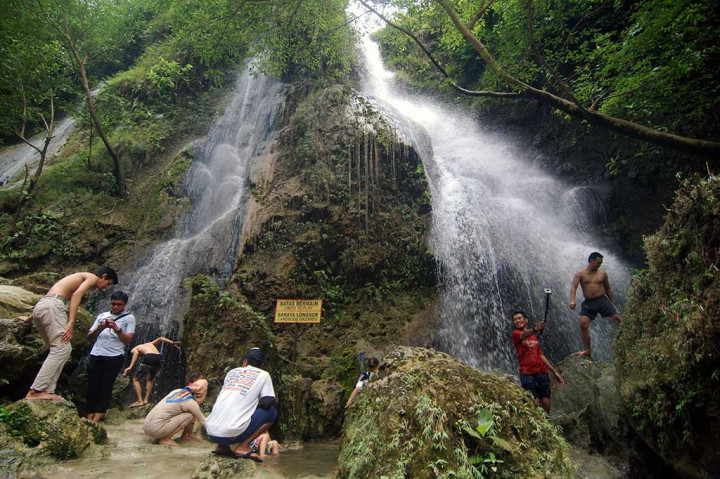 Pesona Wisata Air Terjun Sri Gethuk