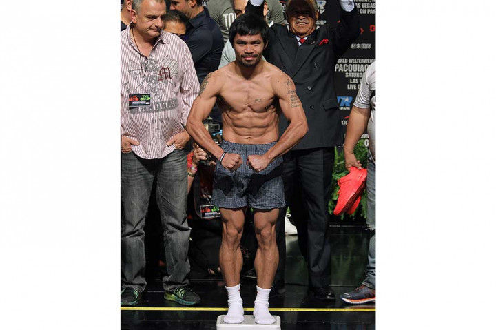 Pacquiao (58-6-2, dengan 38 KO), sebelumnya telah mengumumkan pensiunnya setelah mengalahkan Timothy Bradley pada April, dan terpilih sebagai senat Filipina pada Mei. 