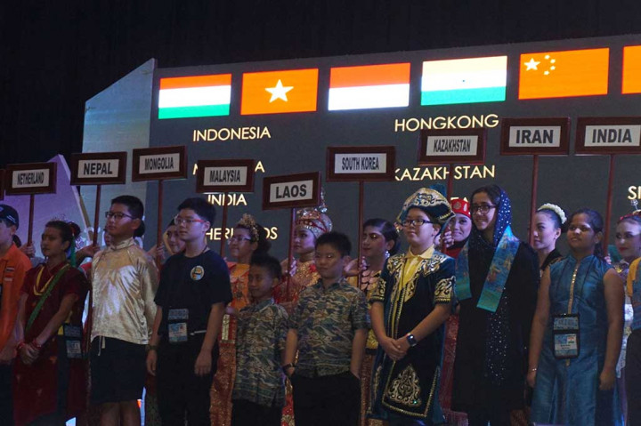 Sejumlah peserta mengikuti upacara pembukaan IMSO 2016 di Tangerang, Banten.