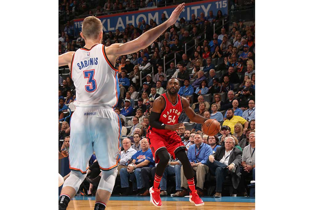 Sementara Patrick Patterson mengemas 13 poin untuk Raptors.