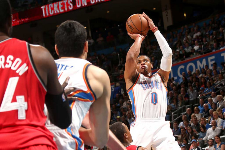 Russell Westbrook memimpin perolehan poin Thunder dengan 36 poin, tujuh rebound dan tujuh assist.