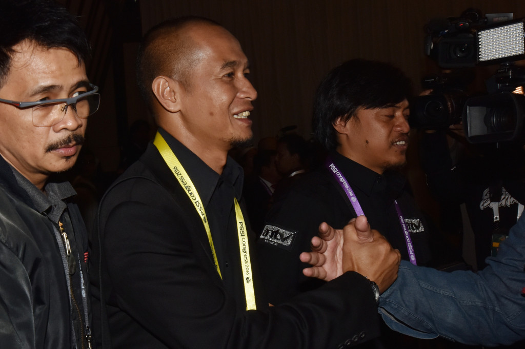 Calon Ketua Umum PSSI Kurniawan Dwi Yulianto mengikuti kongres PSSI di Jakarta, Kamis (10/11/2016)