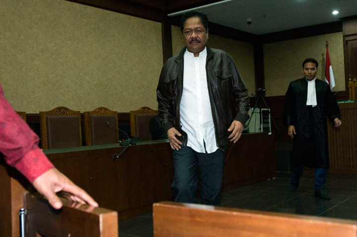 Budi Supriyanto divonis 5 tahun penjara terkait penyuapan terhadap penyaluran program aspirasi pembangunan infrastruktur jalan di wilayah Balai Pelaksana Jalan Nasional (BPJN) IX Maluku dan Maluku Utara.