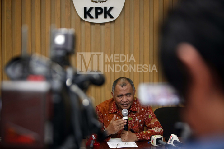Ketua KPK Agus Rahardjo memberikan pernyataan pers di Gedung KPK, Jakarta, Kamis (10/11/2016)
