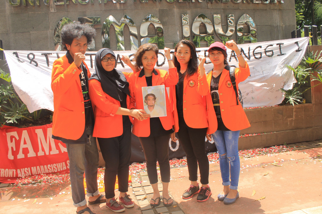 Mahasiswa dan Aktivis Rumah Gerakan 98 Peringati Tragedi Semanggi