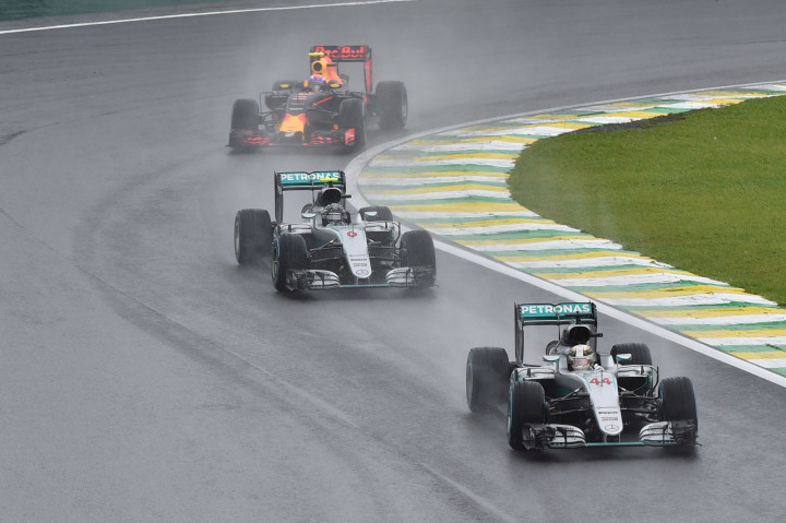 Sukses di Brasil, Hamilton Buka Peluang Juara F1