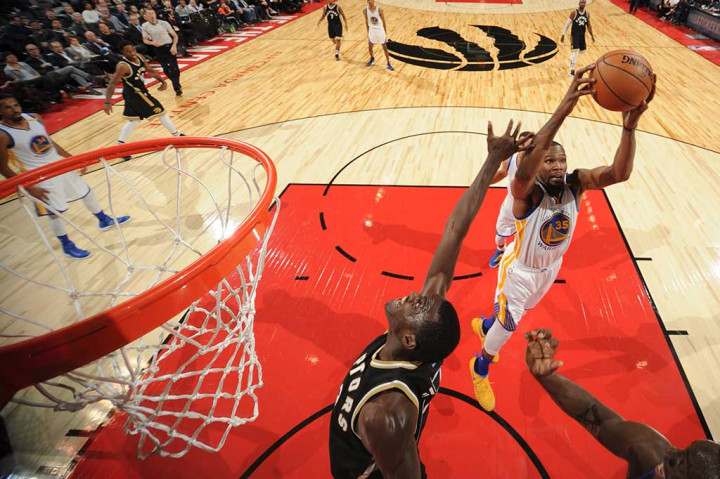 Sementara Kevin Durant dengan 30 poin, sembilan rebound, dan enam assist.
