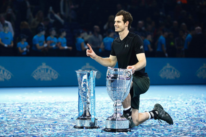 Andy Murray juara usai mengalahkan Novak Djokovic di final ATP World Tour