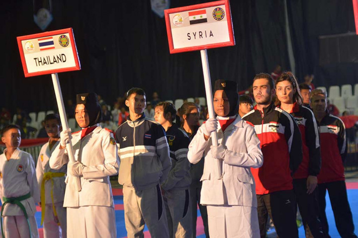 Kontingen karateka beberapa negara mengikuti pembukaan kejuaraan AKF Championship 2016, di Celebes Converention Centre (CCC), Makassar.