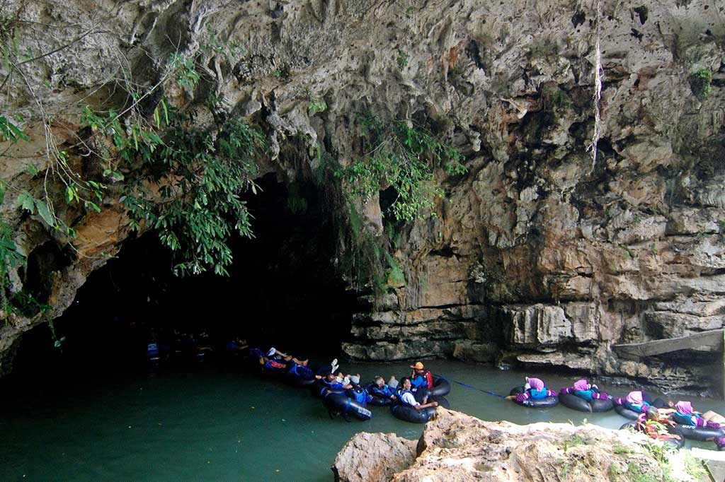 Serunya Wisata Menyusuri Gua Pindul