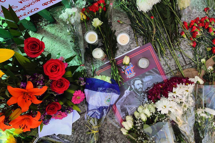 Pada 4 Desember, abu jenazah akan diletakkan di Pemakaman Santa Ifigina di Provinsi Santiago de Cuba, yang juga menjadi tempat pemakaman Jose Marti dan para tokoh bersejarah Kuba lainnya.