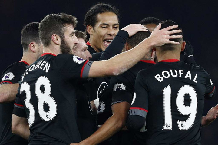 The Gunners justru kebobolan lewat Jordy Clasie pada menit ke-13. AFP