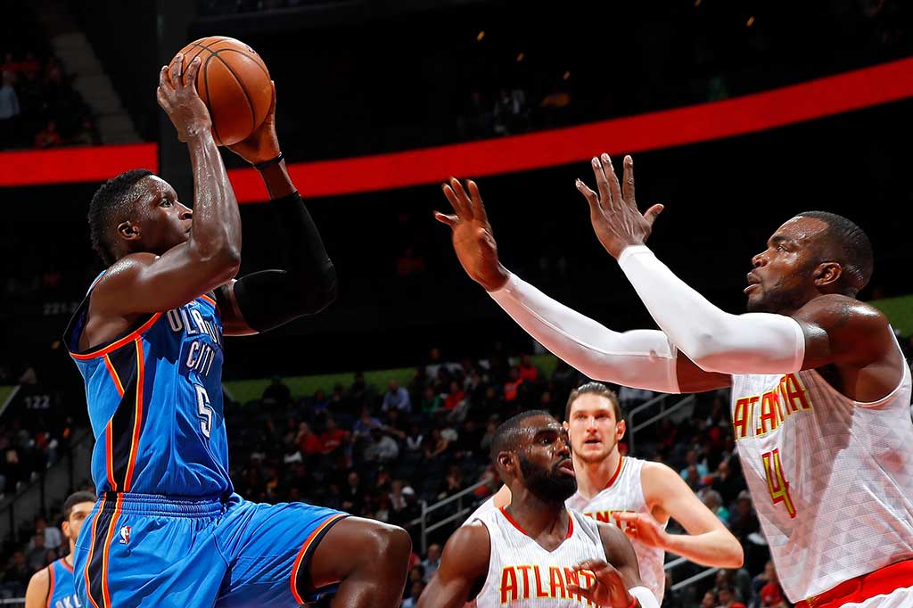 Sementara itu Victor Oladipo menambah 14 poin untuk Thunder.