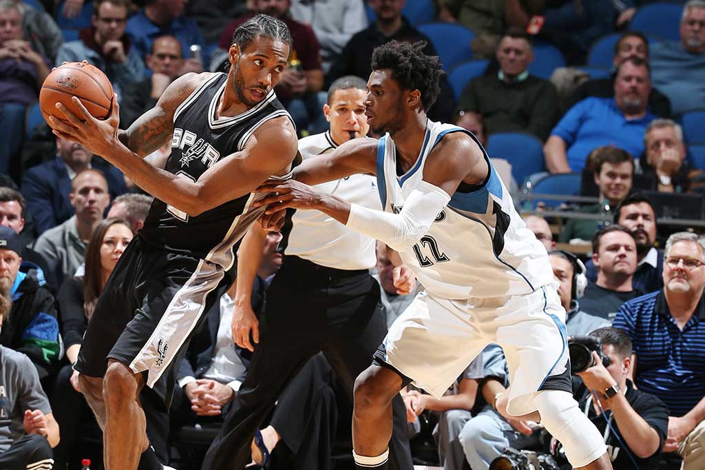 Kawhi Leonard menjadi pencetak poin tertinggi untuk Spurs, dan selesai dengan 31 poin, 1 rebound, dan 4 assist.