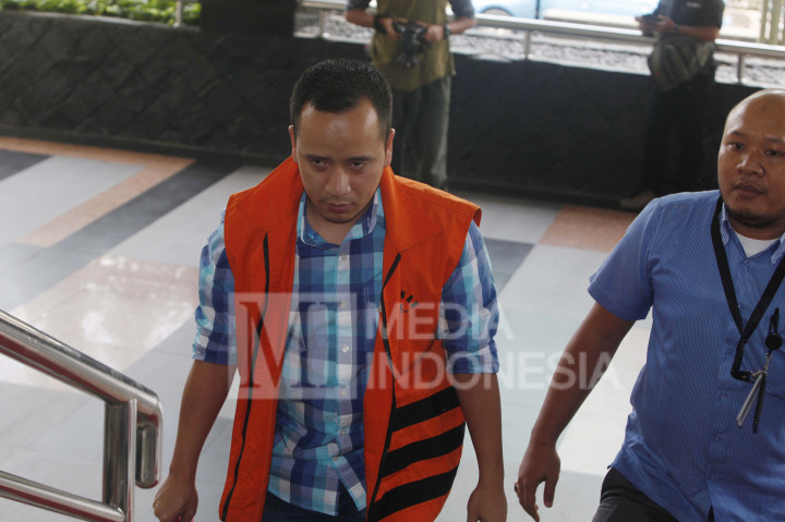 Triswara Dhanu Brata akan diperiksa terkait kasus dugaan suap pembangunan Pasar Atas Baru tahap II di Cimahi.