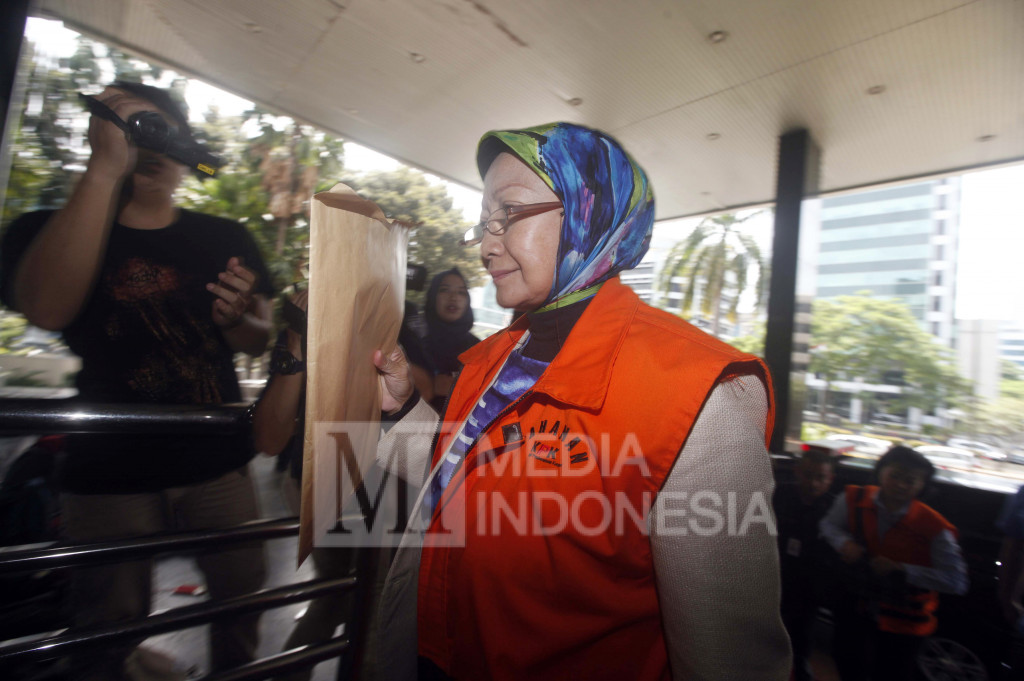 Sebelumnya, Wali Kota Cimahi nonaktif Atty Suharti Tochija ditangkap tangan oleh KPK di rumahnya pada 3 Desember lalu.