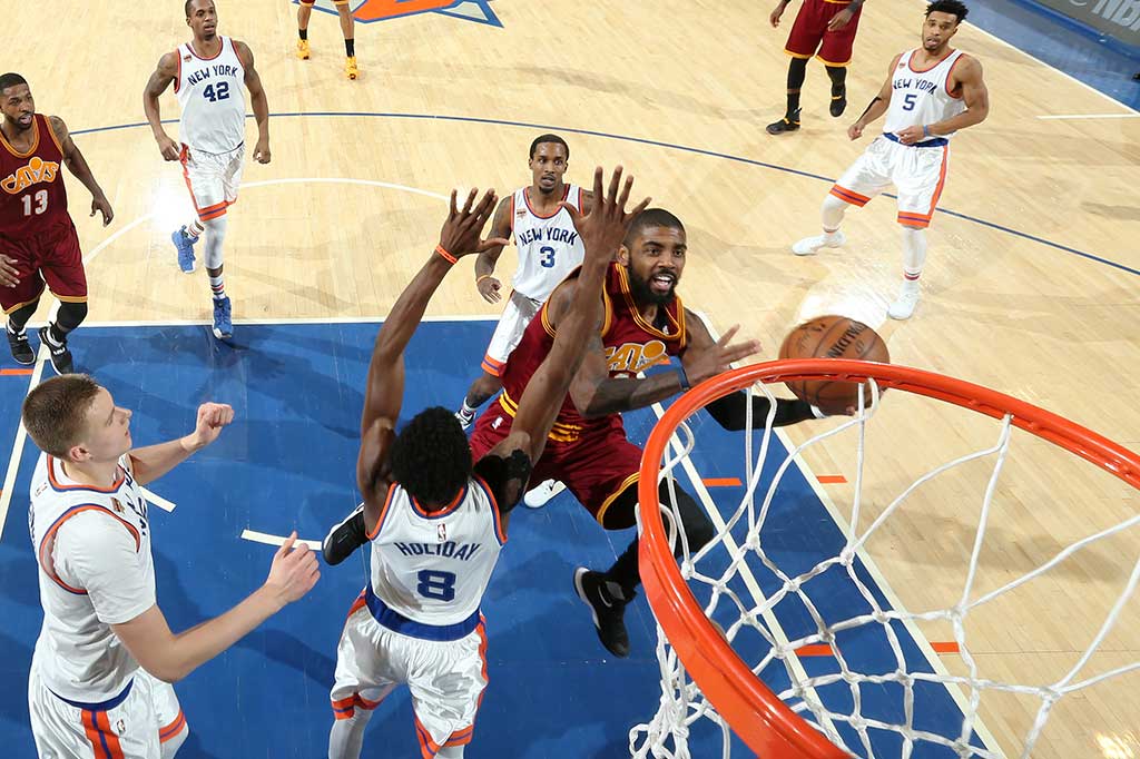 Kyrie Irving menjadi penyumbang angka terbanyak untuk Cavaliers yaitu 28 poin.