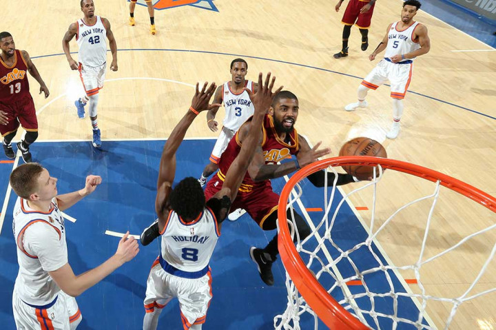 Kyrie Irving menjadi penyumbang angka terbanyak untuk Cavaliers yaitu 28 poin.