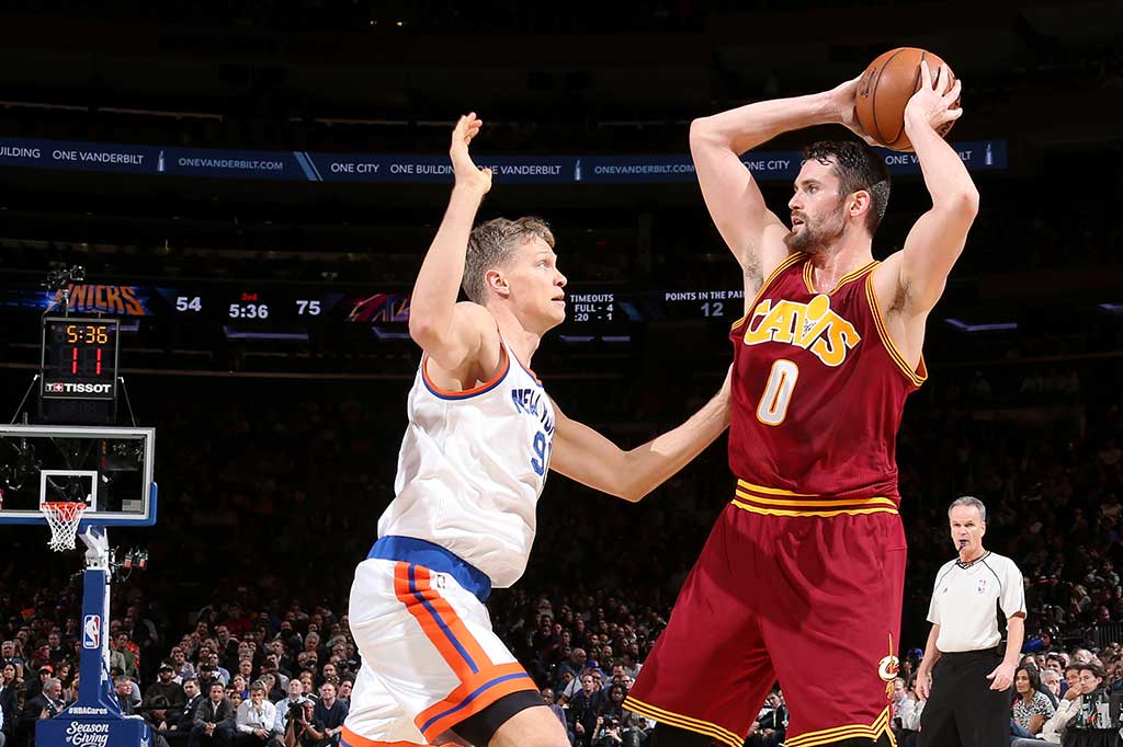 Sementara itu forward Kevin Love menyumbang 21 poin.