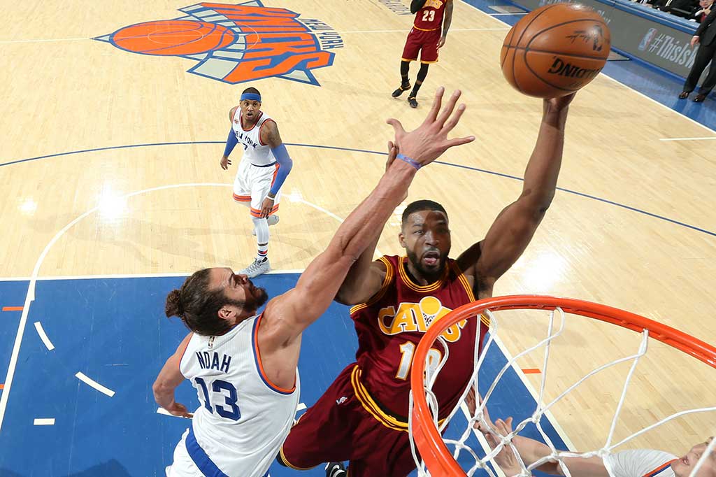 Dan center Tristan Thompson menambah 20 poin.