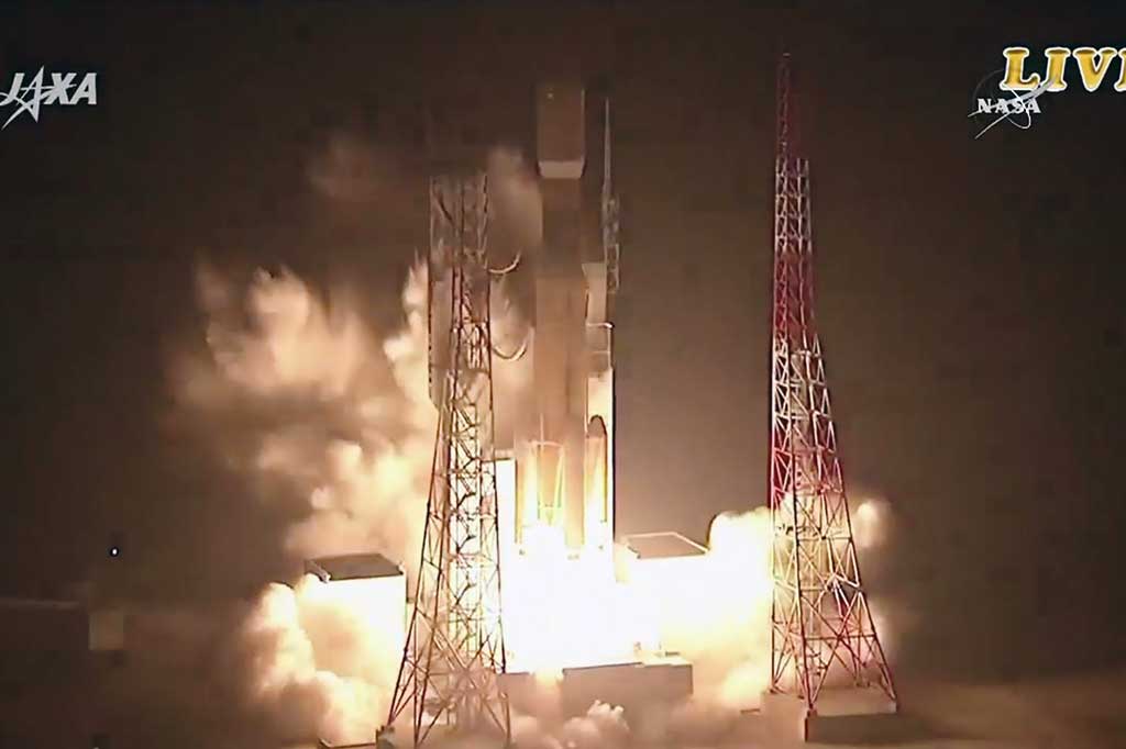 Roket H-2B yang membawa Kounotori 6 dilontarkan dari Pusat Antariksa Tanegashima di Prefektur Kagoshima, Jepang barat daya, pada Jumat pukul 22.26 waktu setempat. AFP/NASA