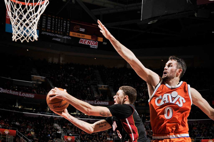 Kevin Love menjadi pencetak poin tertinggi bagi Cavs yaitu 28 poin dan 15 rebound.