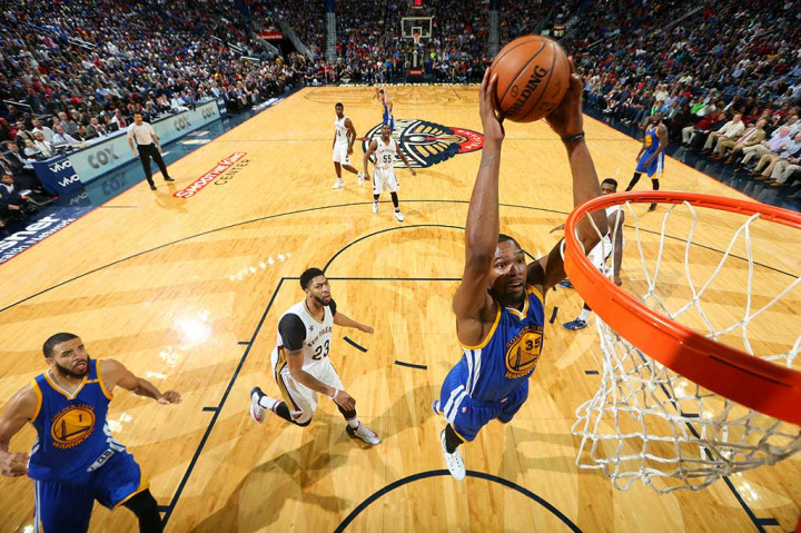 Sementara Kevin Durant mengemas 27 poin.