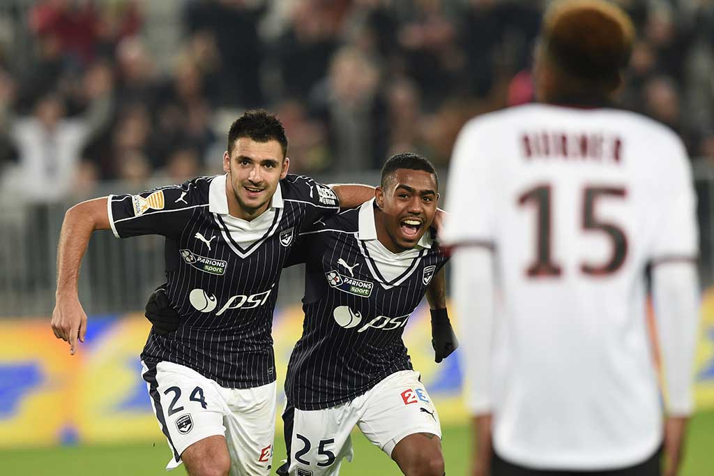 Gaetan Laborde mengubah skor menjadi 2-0 tujuh menit kemudian.