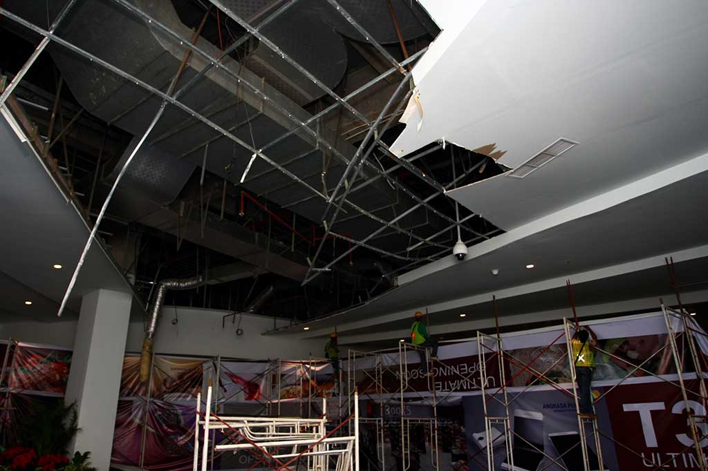 Plafon Terminal 3 Ultimate Ambruk