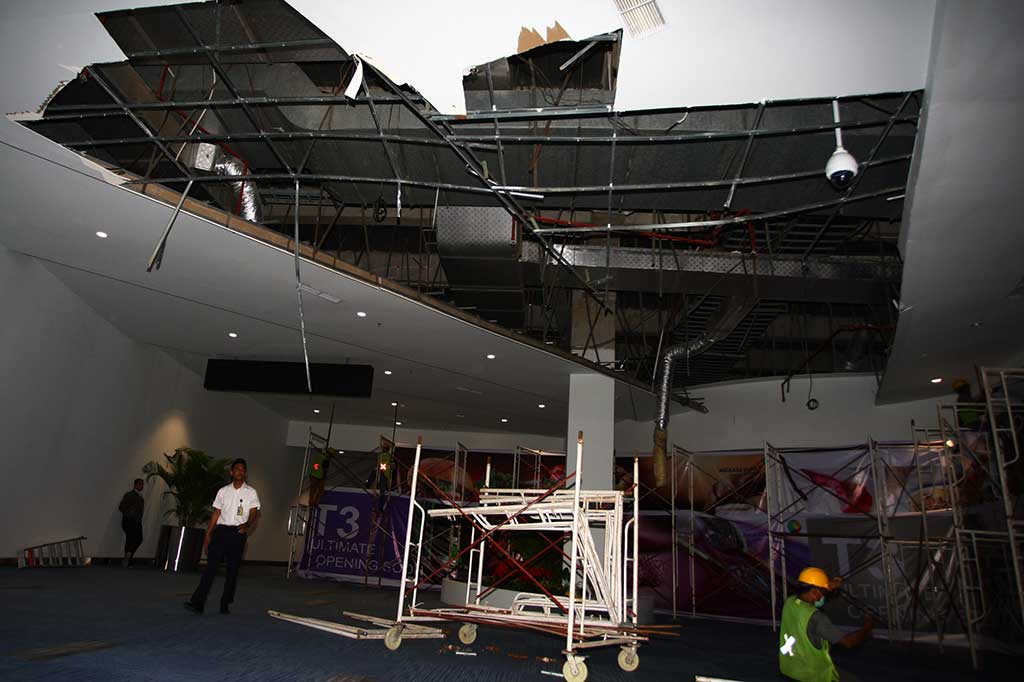 Plafon Terminal 3 Ultimate Ambruk