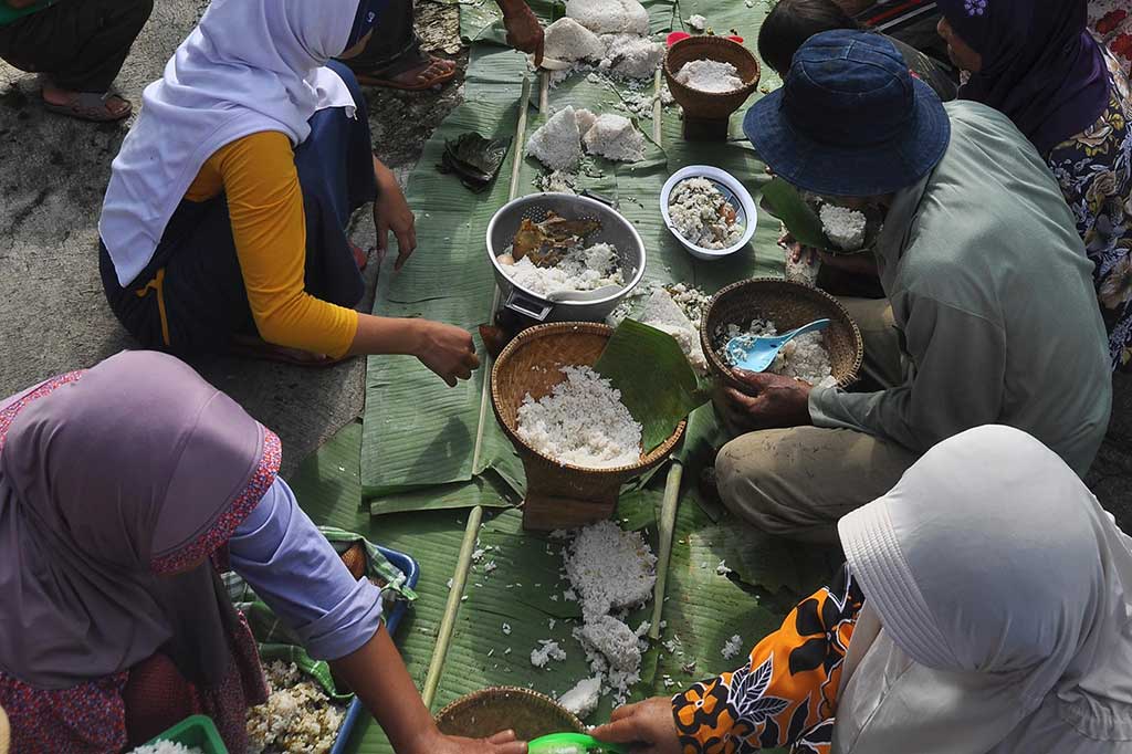 Warga Candiroto Gelar Tradisi Nyadran Maulud