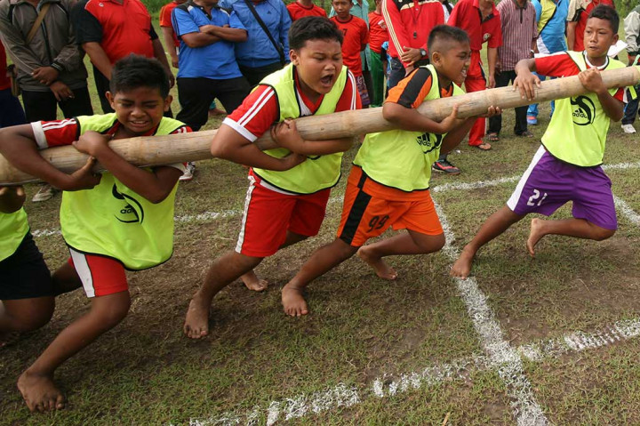Puluhan SD Ikuti Kompetisi Olahraga Tradisional