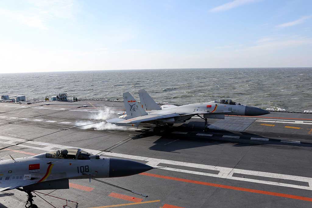 Kapal induk Liaoning yang berasal dari Rusia dan sebuah kapal perang melaksanakan skema pencegatan udara, latihan antipesawat dan antirudal, dan jet tempur J-15 Shenyang yang membawa rudal aktif juga ikut dilibatkan.
