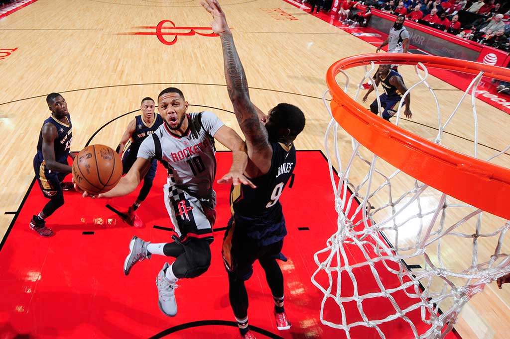 Sementara Eric Gordon mencetak poin tertinggi musim ini dengan 29 poin.
