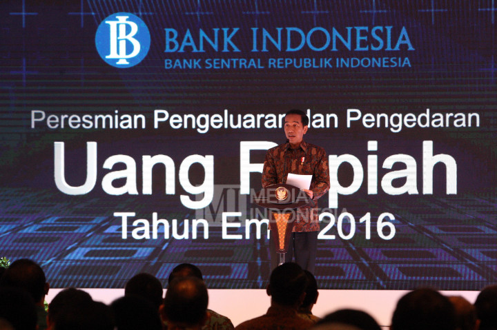 Presiden RI Joko Widodo memberikan pidato saat peresmian mata uang Rupiah baru di Bank Indonesia, Jakarta.