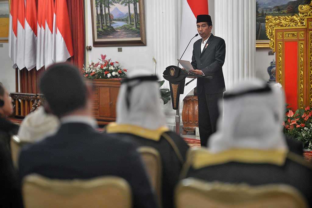 Presiden Jokowi memberikan pidato sambutan saat Peringatan Maulid Nabi Muhammad SAW di Istana Negara, Jakarta.