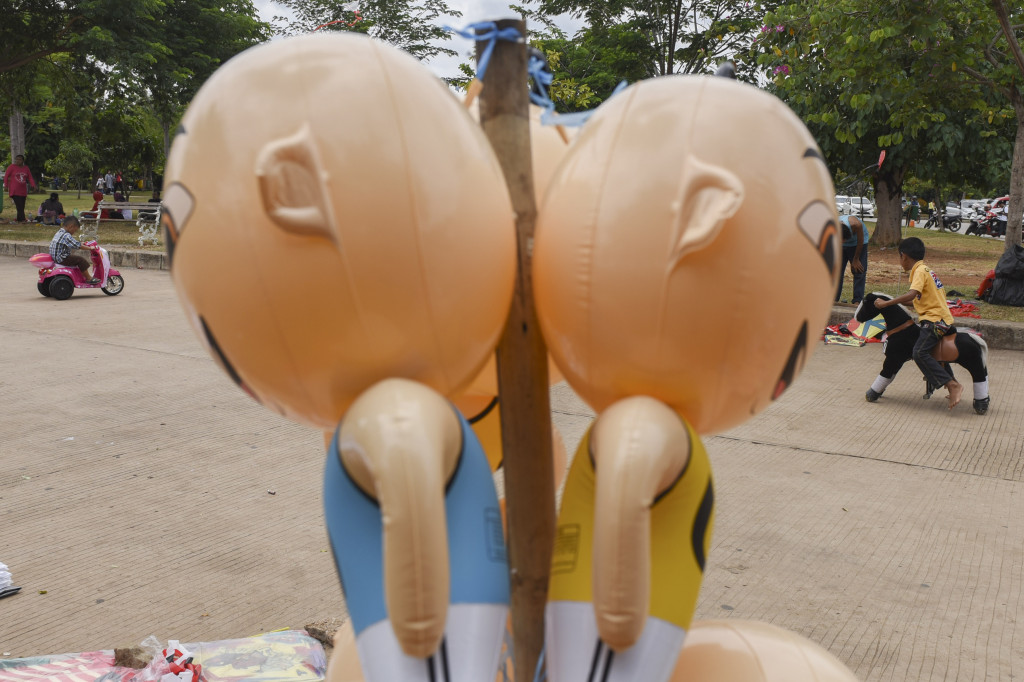 Waduk Pluit Jadi Alternatif Liburan Warga Jakarta