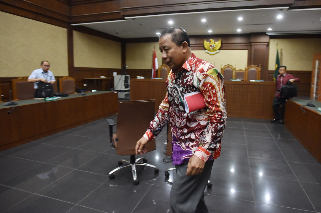 Amran Jalani Sidang Perdana Kasus Suap Kemenpupera