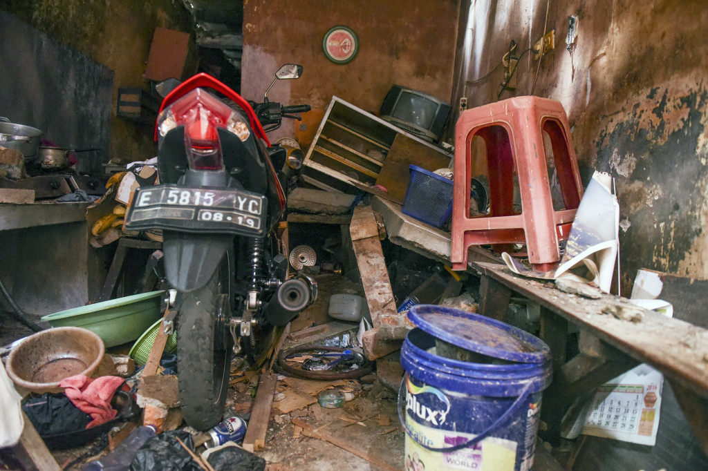 Ledakan terjadi di sebuah rumah di Jalan Angke Barat, Jakarta Barat, Senin (2/1/2017) pukul 04.30 WIB.