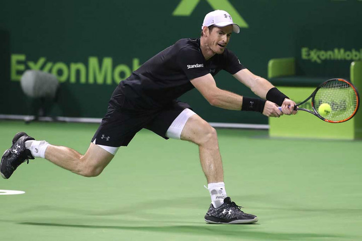 Andy Murray mendapat perlawanan sengit dan kehilangan dua serve pada set pembukaan.