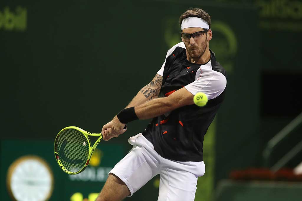 Dan petenis peringkat 68 dunia Gerald Melzer menyelamatkan delapan set point.