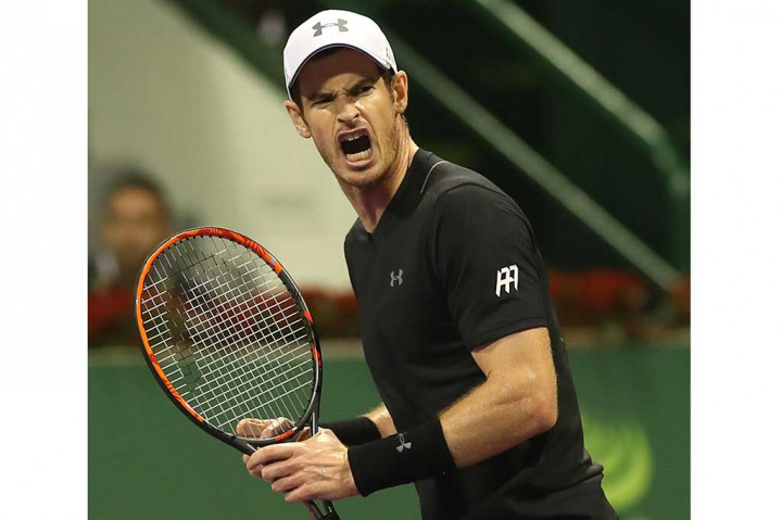 Murray memastikan kemenangan ketika pengembalian backhand Melzer melebar.