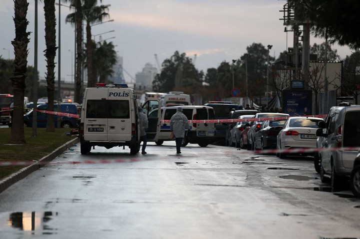 Otoritas pemerintah menduga kelompok militan Partai Pekerja Kurdistan(PKK) sebagai pelaku serangan tersebut.  