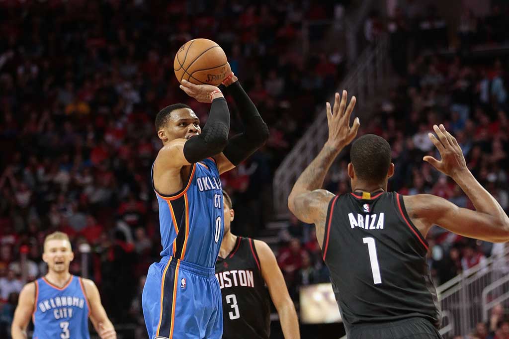 Bintang Thunder Russell Westbrook menjadi top skor pada laga tersebut dengan 49 poin, 8 rebound, dan 5 assist.