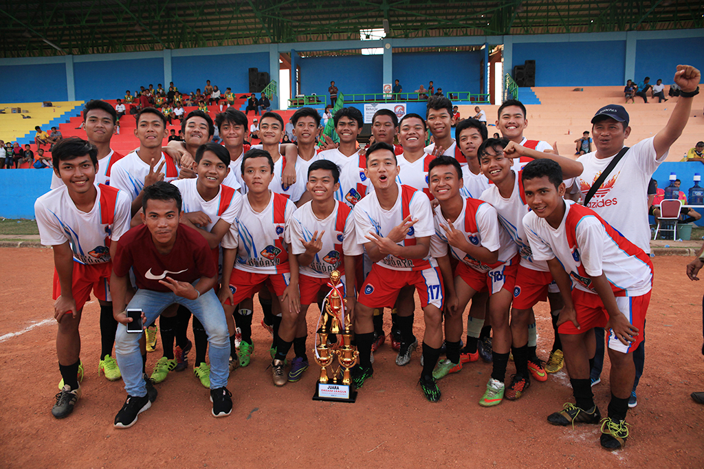 Sentul United keluar sebagai juara pertama Trofeo Dream League U-16 & U-19 yang digelar di Stadion Cendrawasih, Cengkareng, Jakarta Barat, Minggu (8/1/2017).